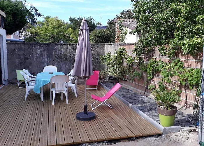 Ferienhaus De 1926, De Sable Fin A 200m, Proche Commerces Jullouville-les-Pins